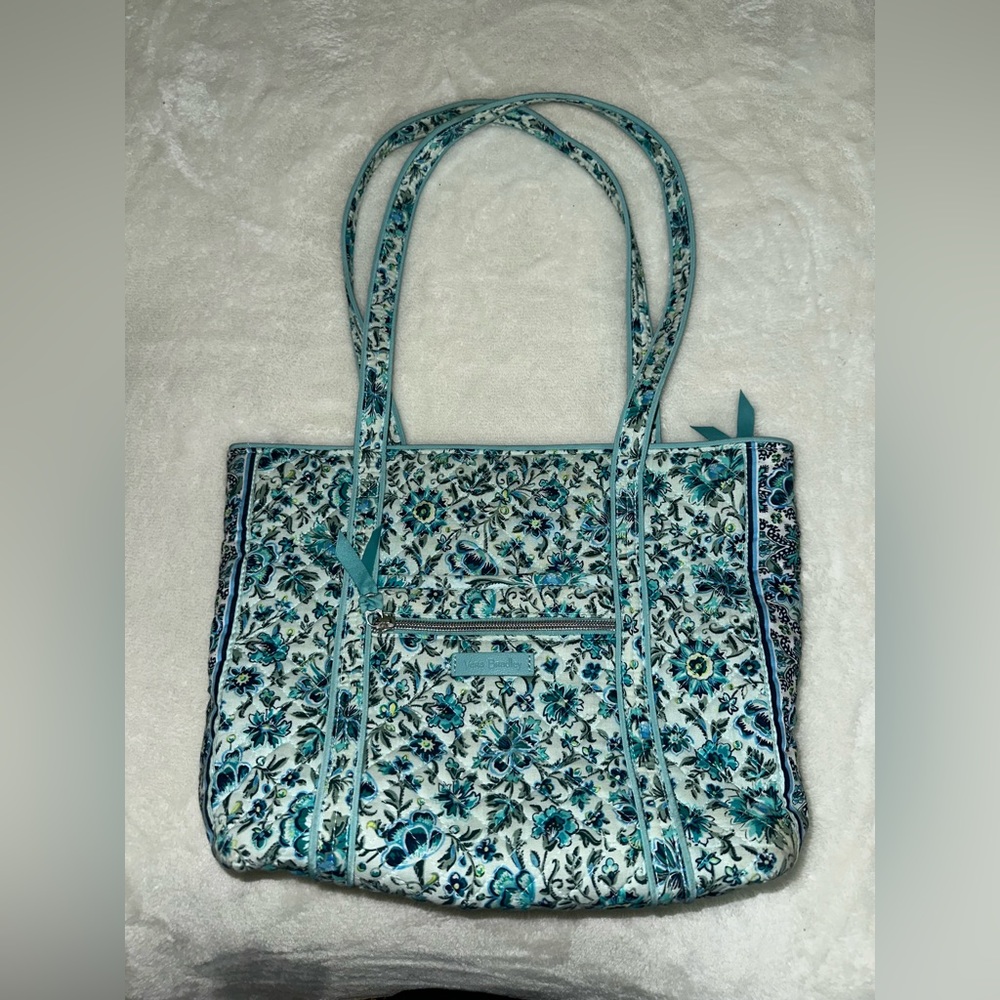 Vera Bradley Small Vera Tote Bag in Cloud Vine (EUC)
